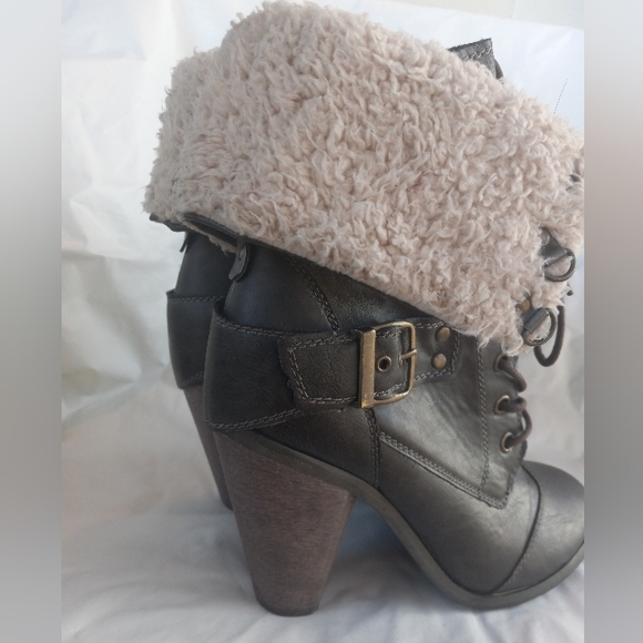 Bucco Women's Cold Weather Beige Lace-Up Faux Fur Heel Anckle Bootie Sz 9 - Picture 2 of 14